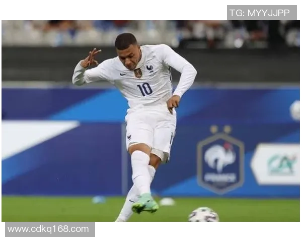 球星们的足坛交友圈揭秘:认识的几位足球明星大盘点 球星们的足坛交友圈揭秘:认识的几位足球明星大盘点