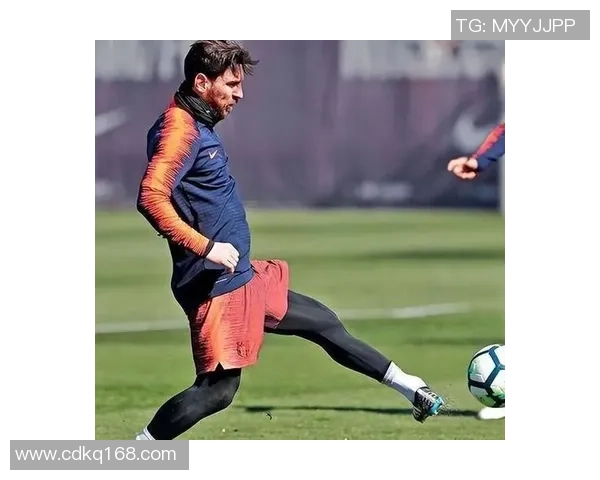 足球明星丝滑连招揭秘让你在球场上如鱼得水的技巧与策略 足球明星丝滑连招揭秘让你在球场上如鱼得水的技巧与策略